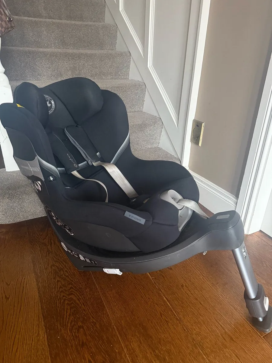 Cybex Car Seat - Image 3