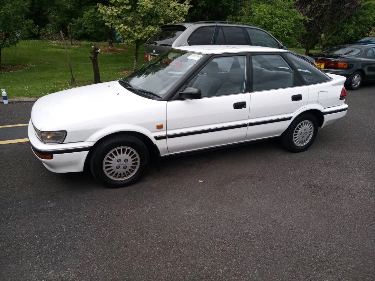 Toyota Corolla sprinter executive. + Sprinter GL - Image 2