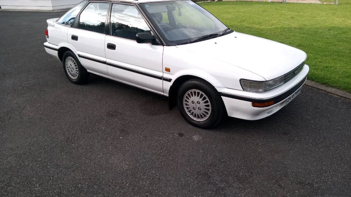 Toyota Corolla sprinter executive. + Sprinter GL - Image 1