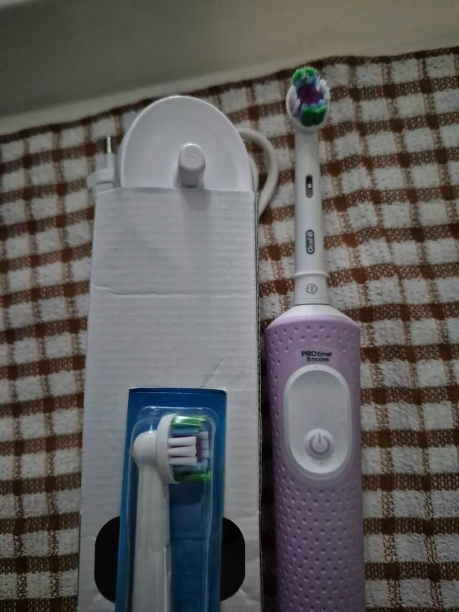ORAL B PRO - Image 2