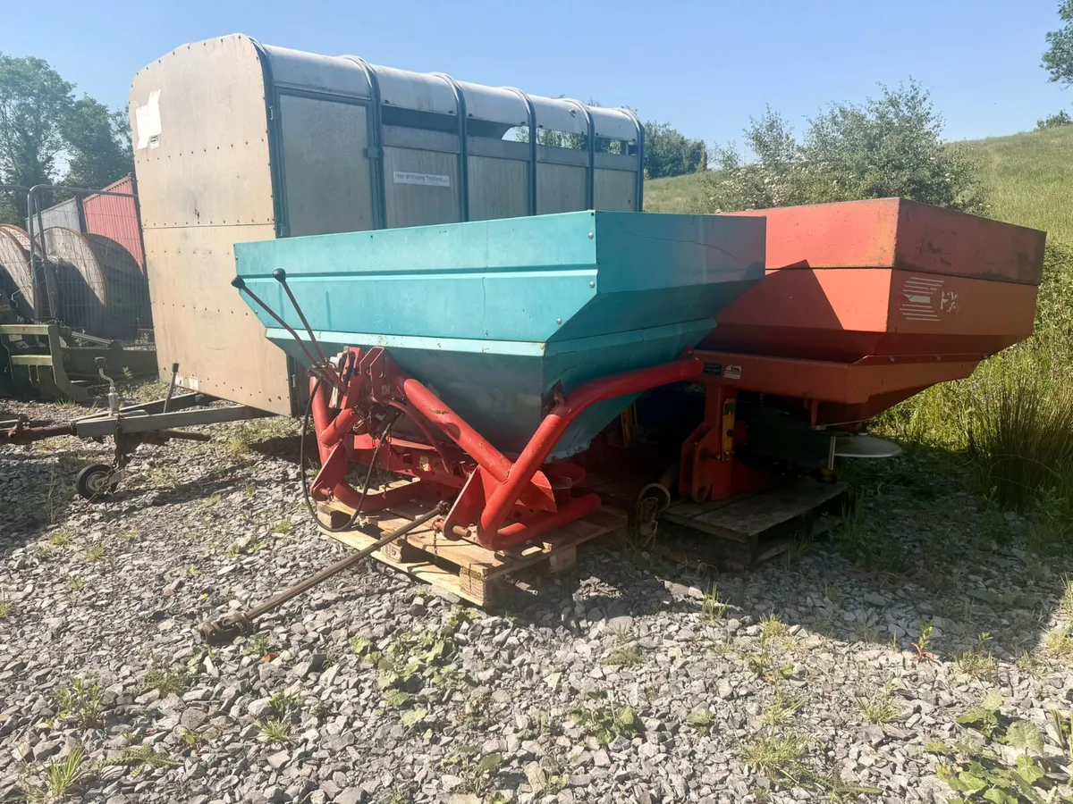 Fertilizer Spreaders - Image 3