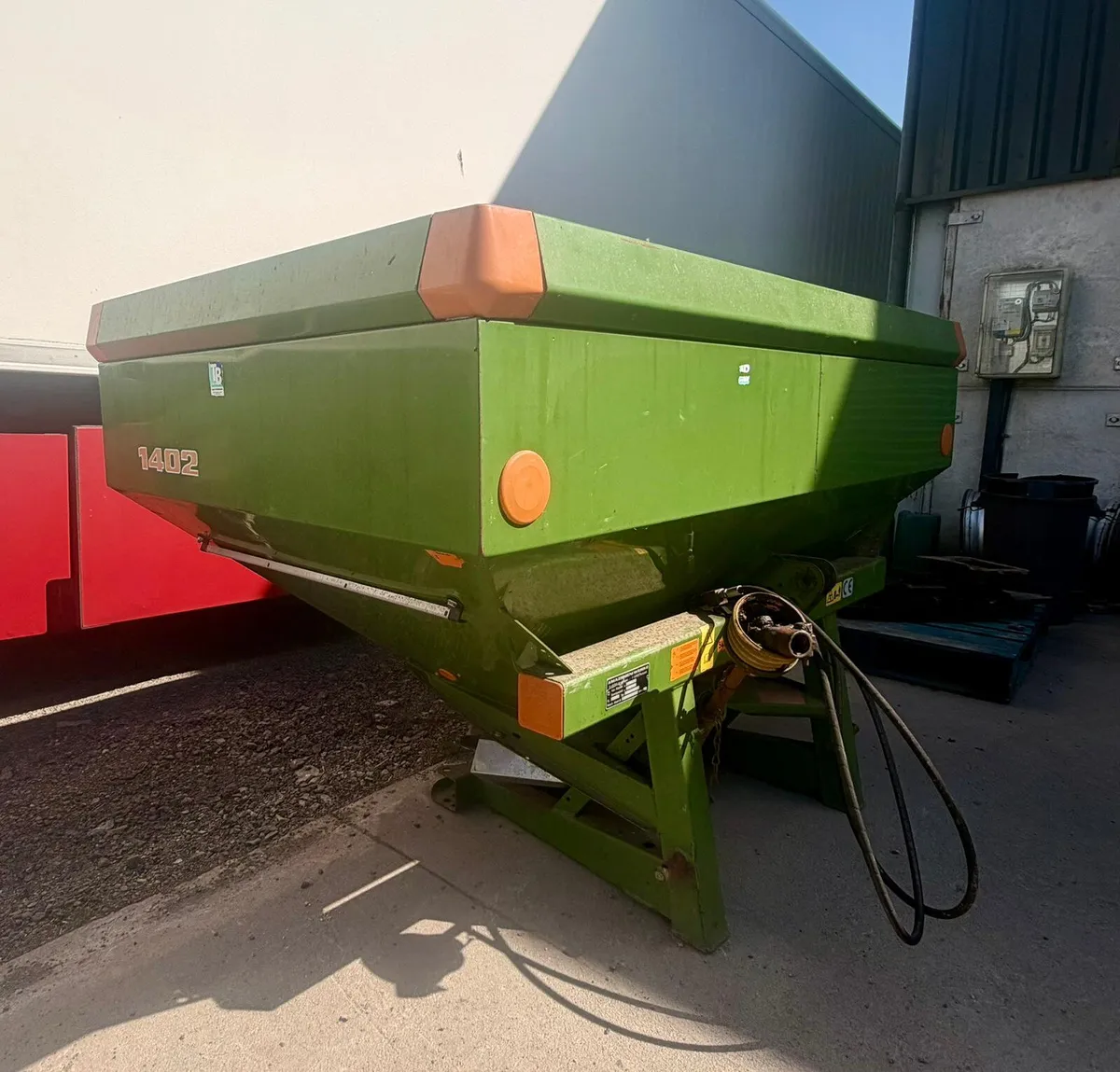 Fertilizer Spreaders - Image 4