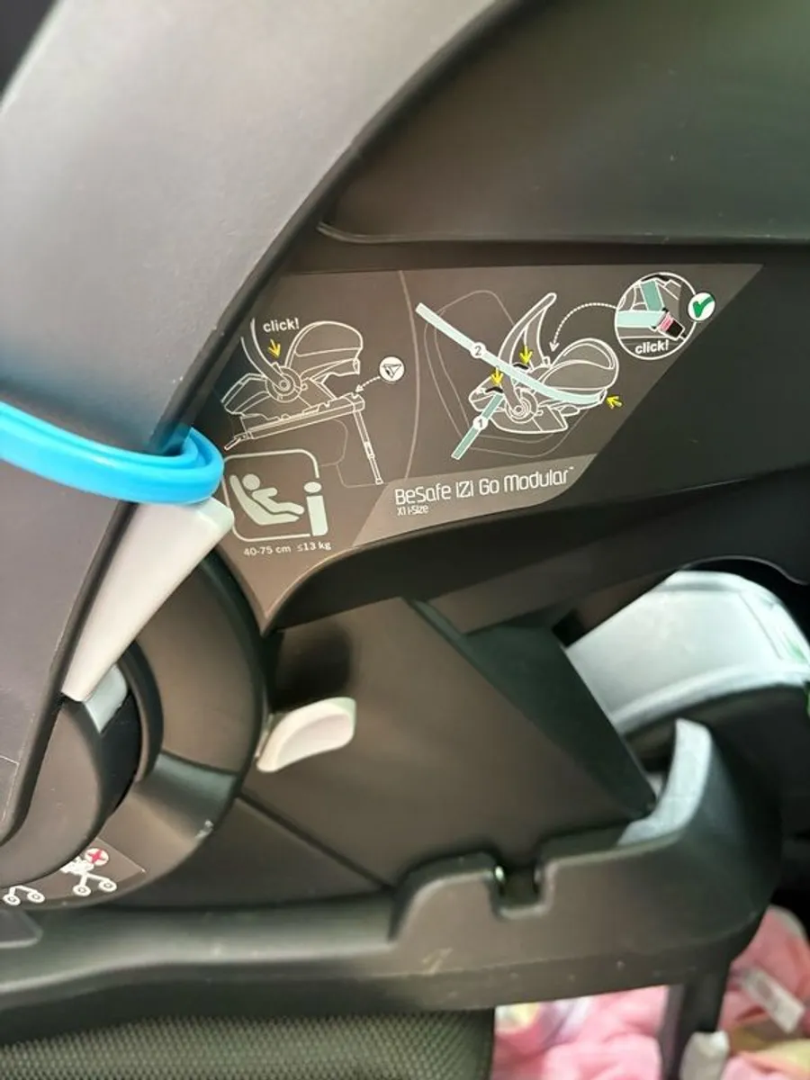 BeSafe Infant car seat and isofix base - Image 2
