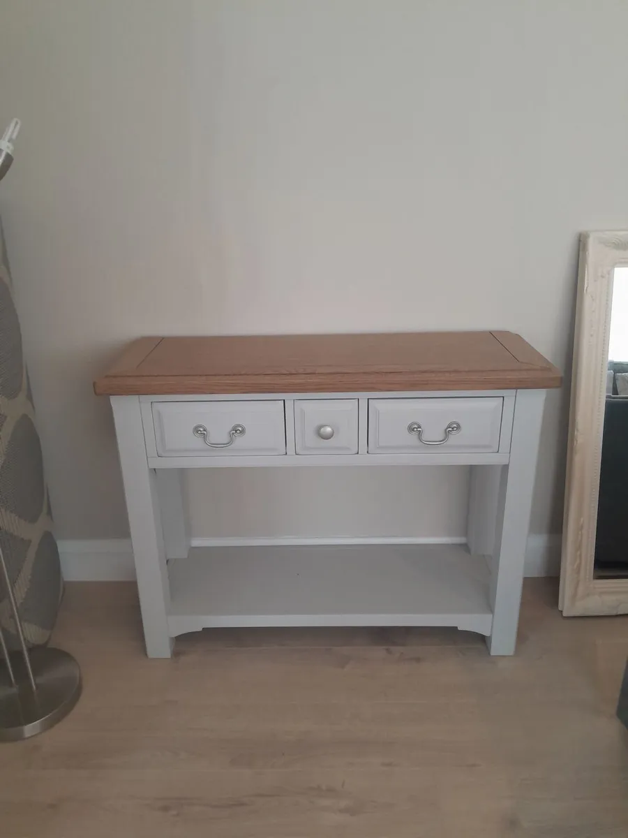Console Table - Image 4
