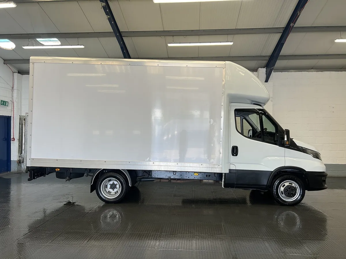 2023 Iveco Daily Luton Box Van - Image 1