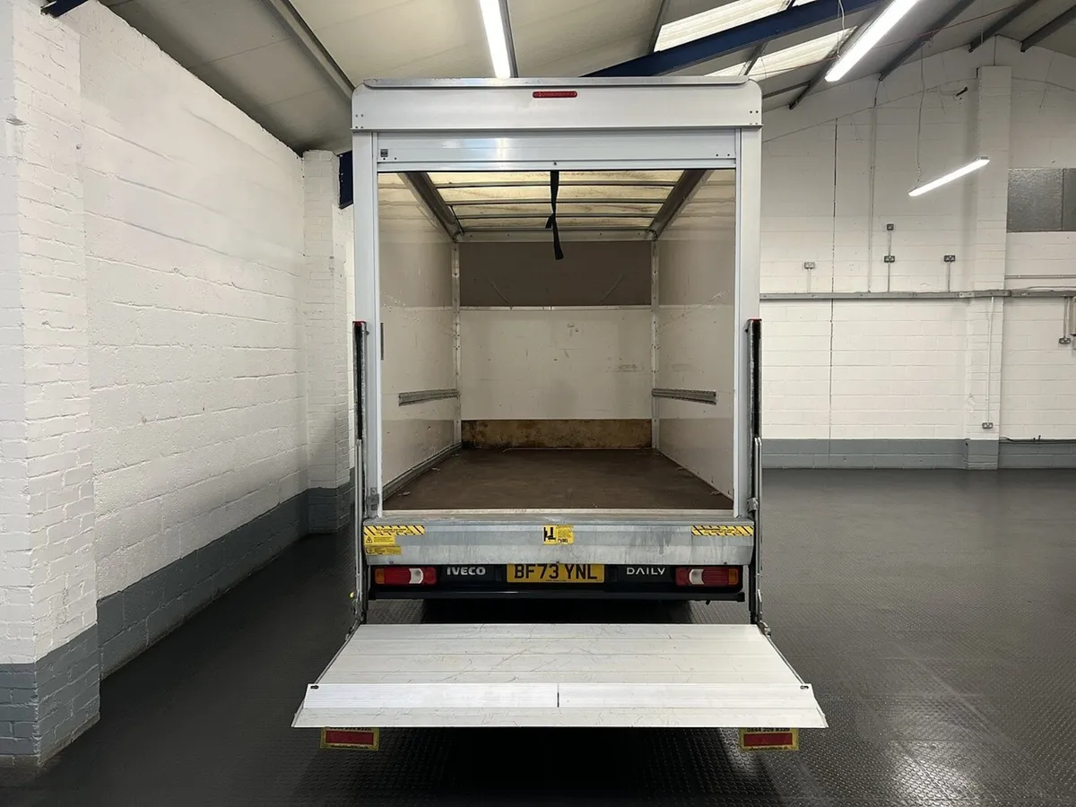 2023 Iveco Daily Luton Box Van - Image 2