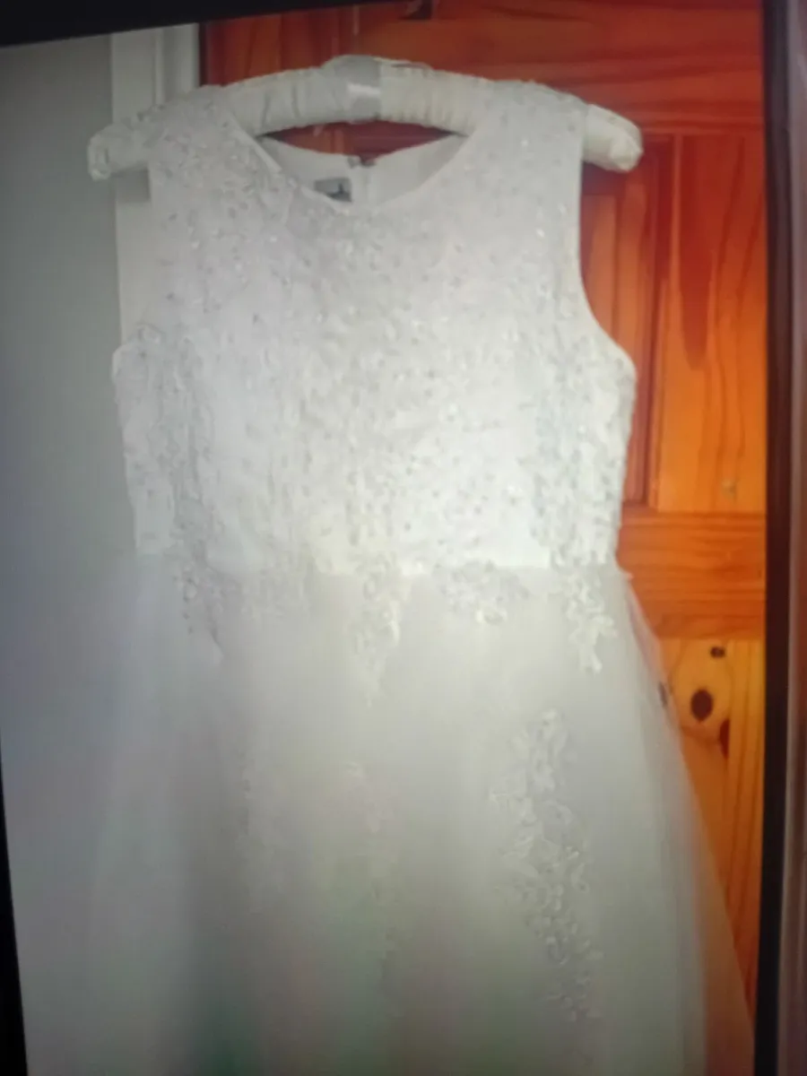 Communion dress - Image 3