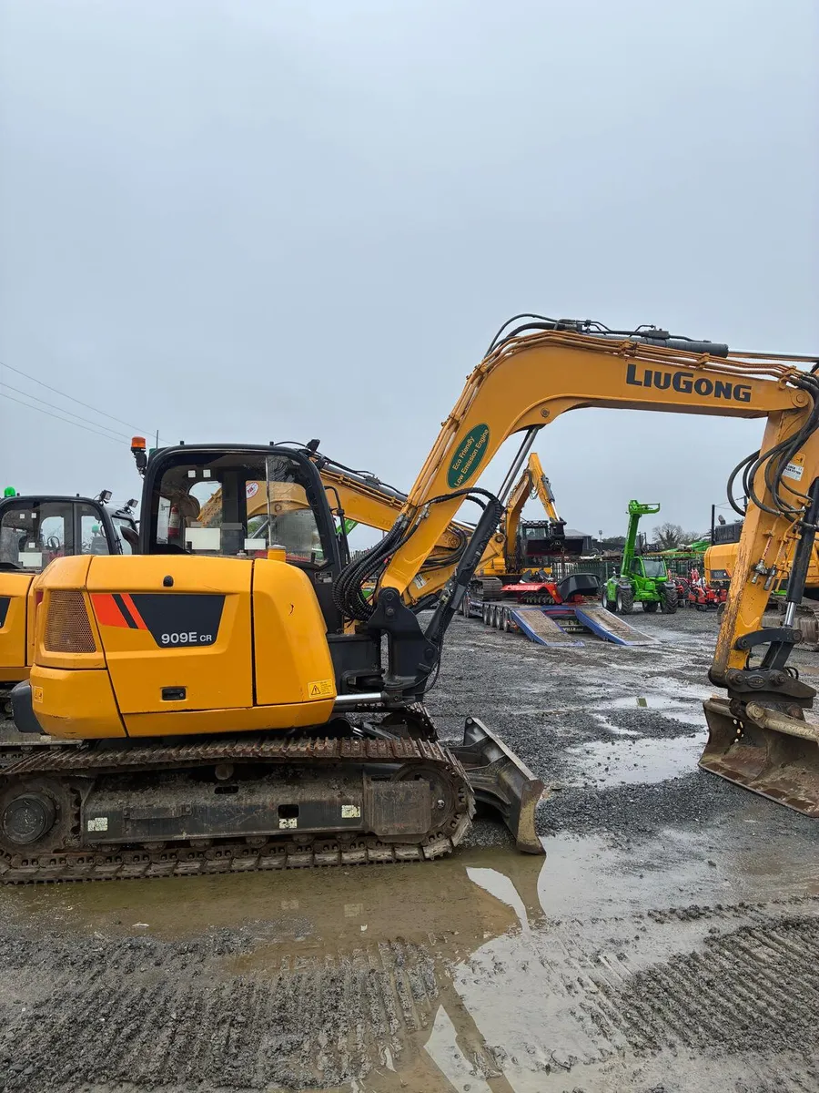 2021 LiuGong 909E Excavator - Image 1