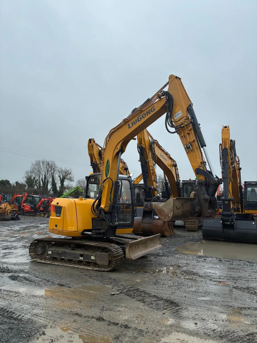 2021 LiuGong 909E Excavator - Image 4