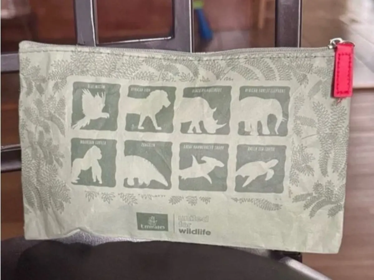 Airline pouch - Image 1