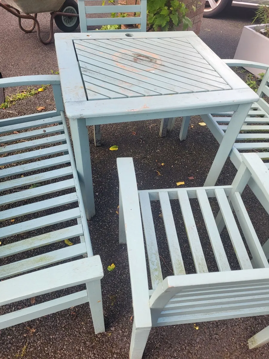 Garden furniture - Image 1