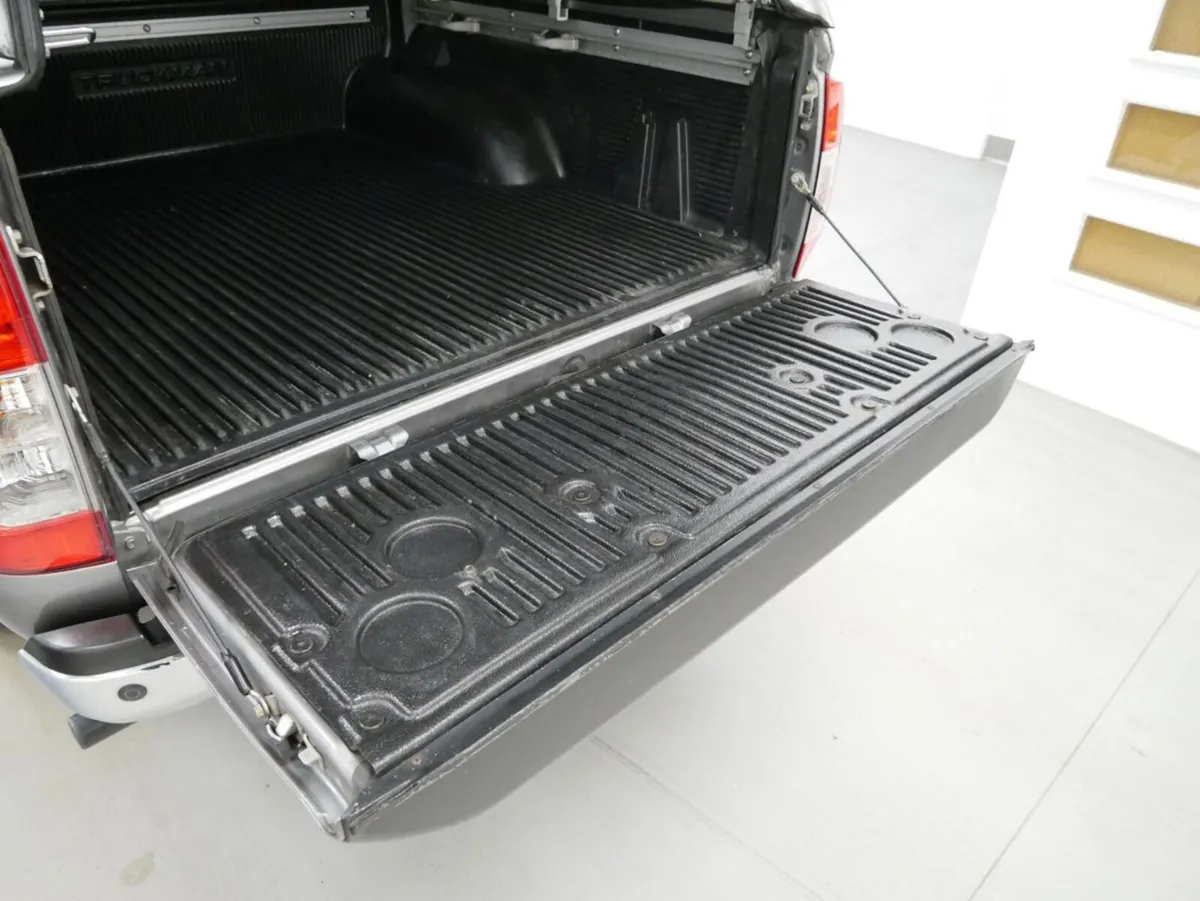 2021 Nissan Navara PickUp Van - Image 3