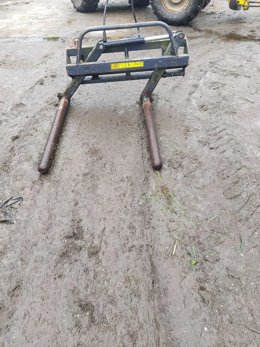 Bale handler - Image 1