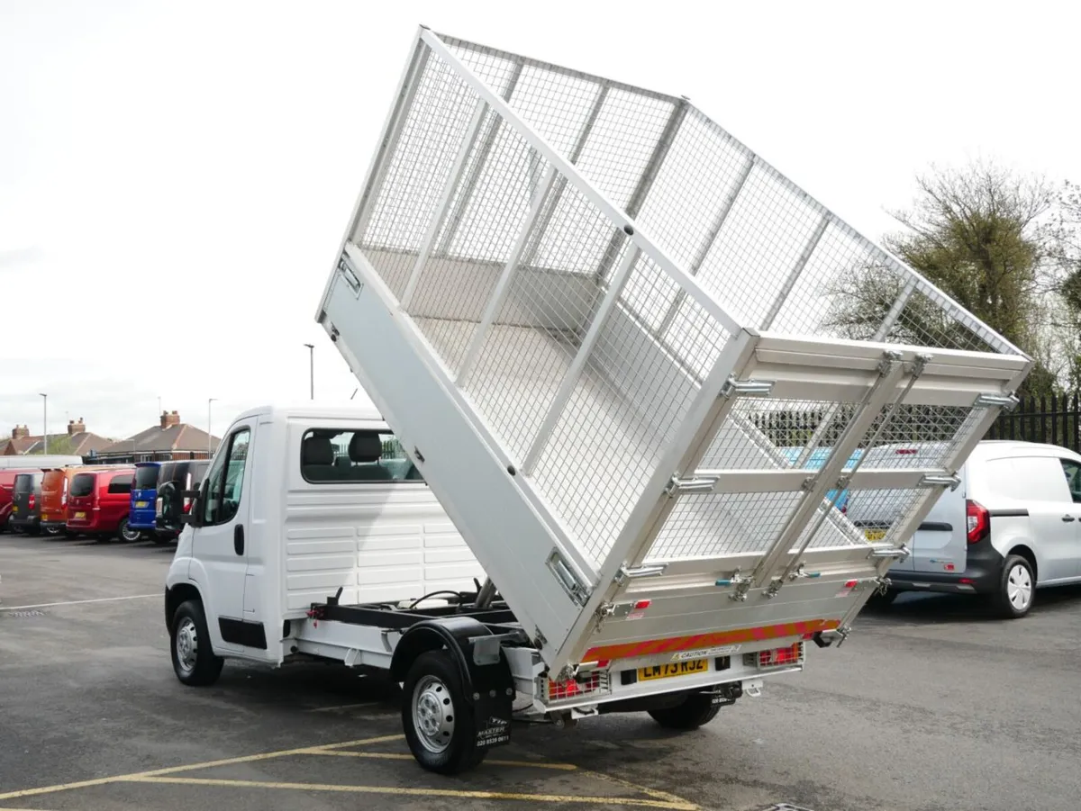 2023 Peugeot Boxer Tipper Van - Image 1