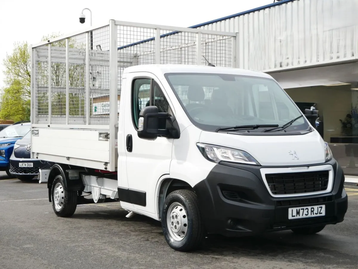 2023 Peugeot Boxer Tipper Van - Image 4