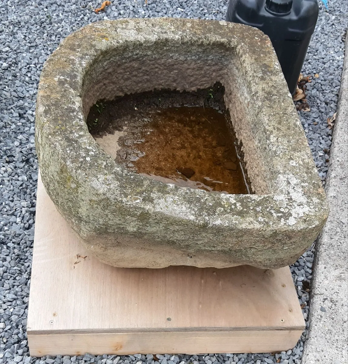 Granite planter - Image 1
