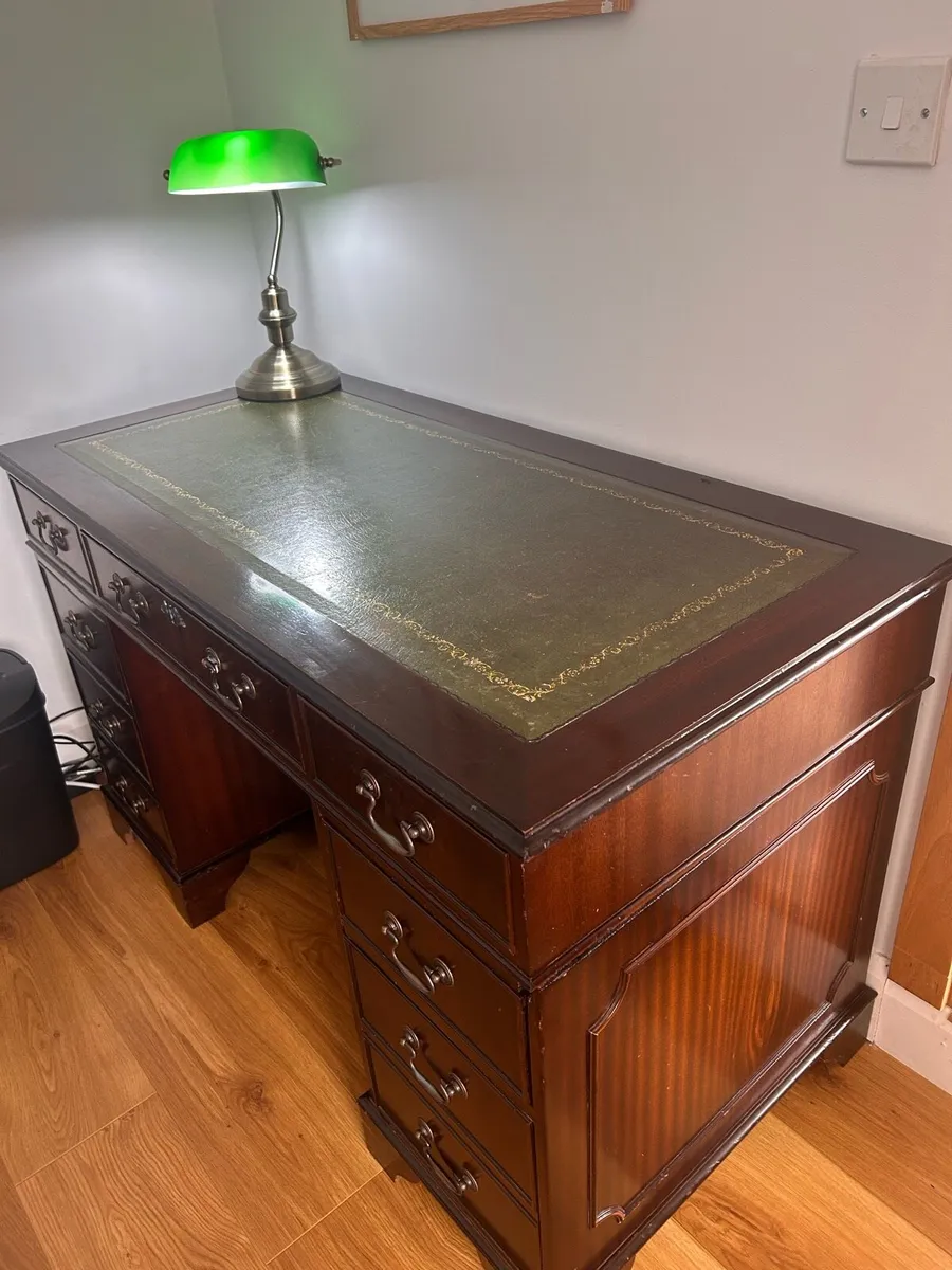Mahogany desk - Image 1