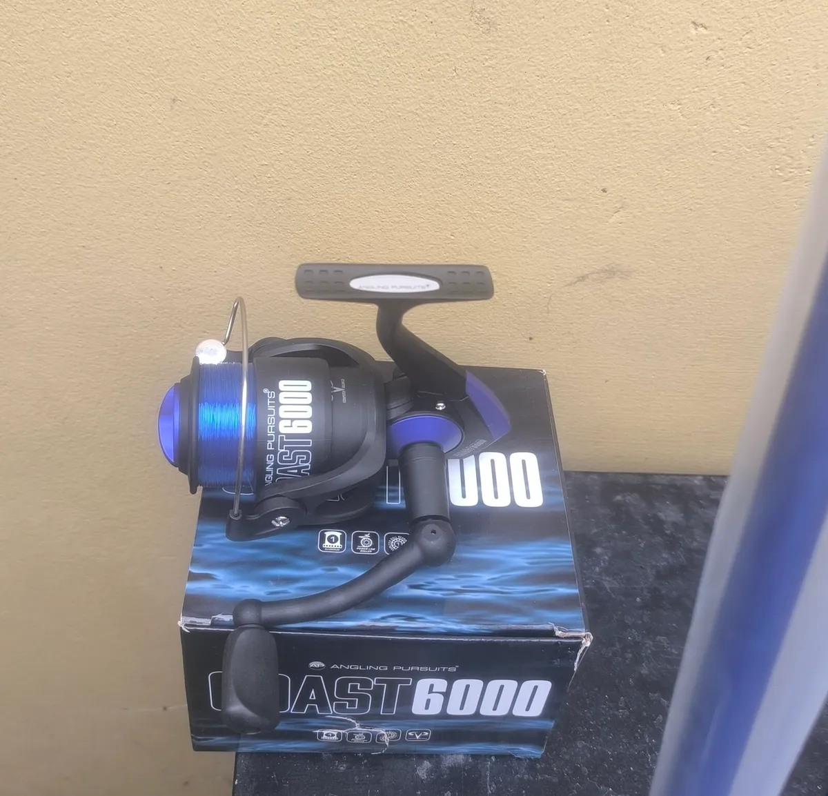 Angling pursuits 10' Mackerel/Bass rod and reel - Image 2