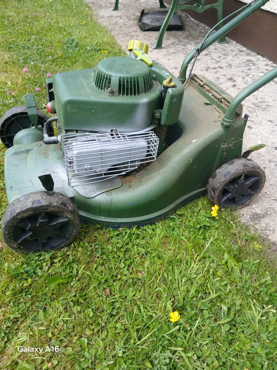 Petrol mower - Image 2