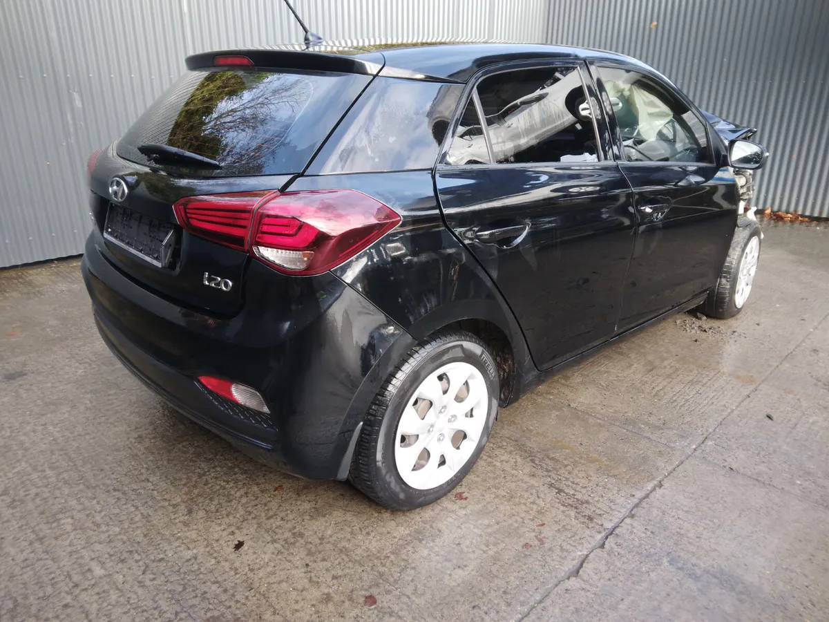 2021 Hyundai i20 For Breaking/Dismantling - Image 4