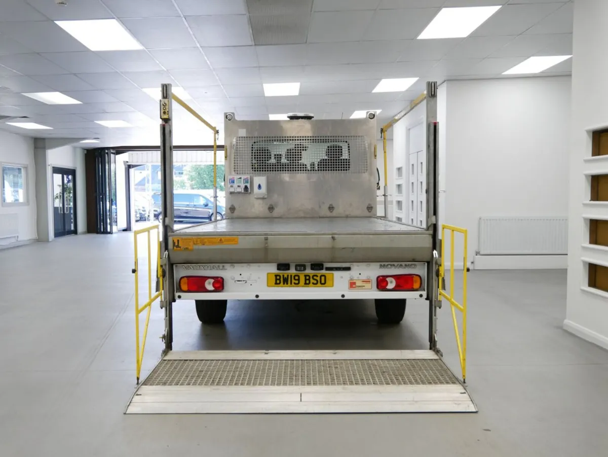 2019 Vauxhall Movano Dropside Van - Image 4