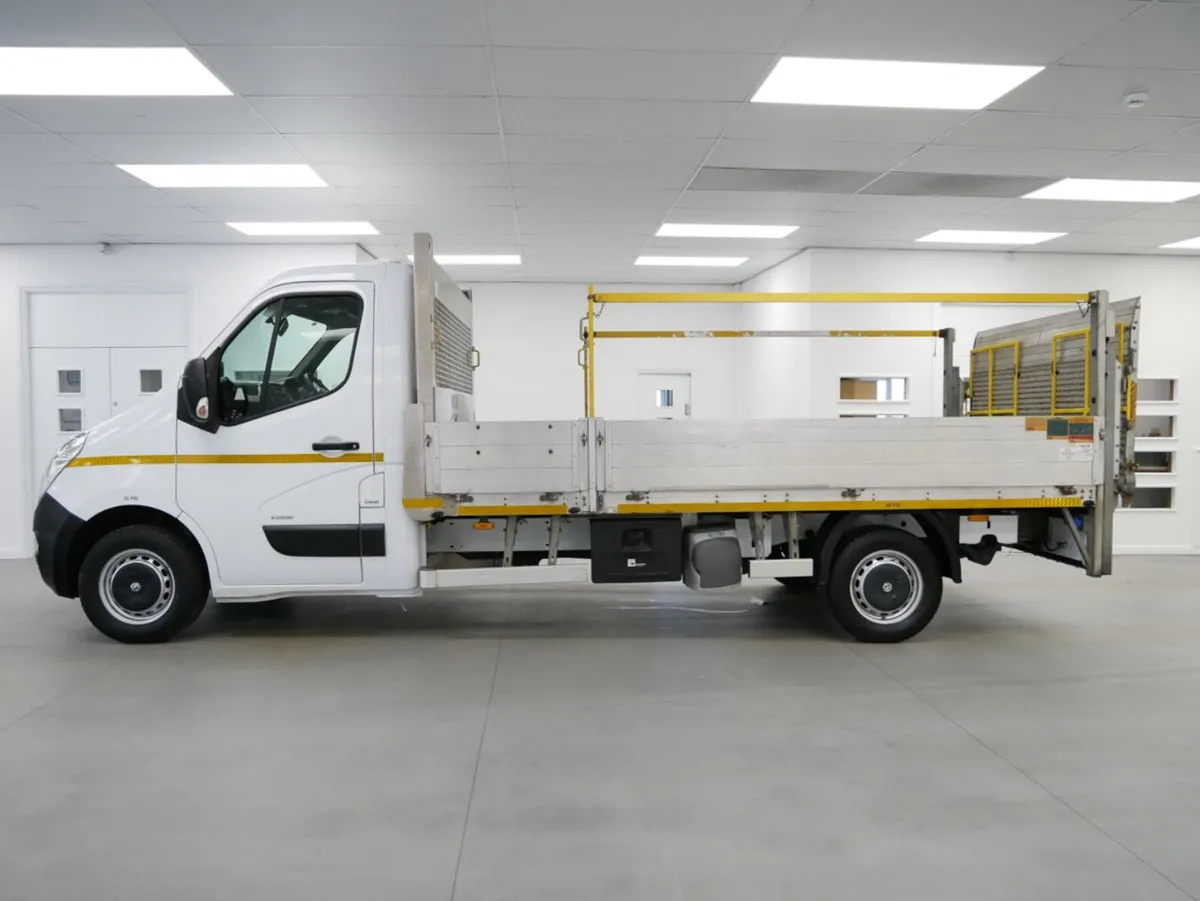2019 Vauxhall Movano Dropside Van - Image 1