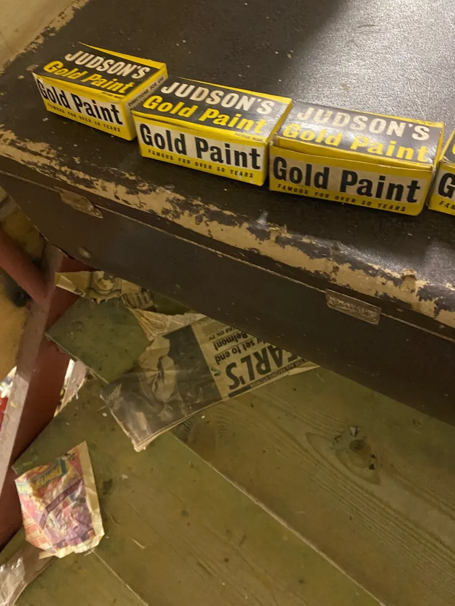 Antique Judson’s  gold paint - Image 4