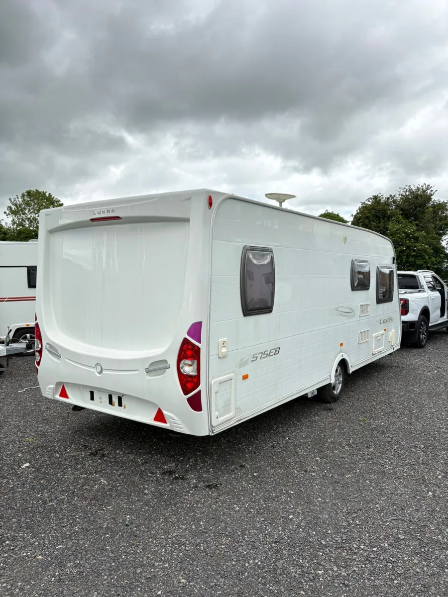 Lunar Lexon 4 Berth Fixed Bed Caravan - Image 4