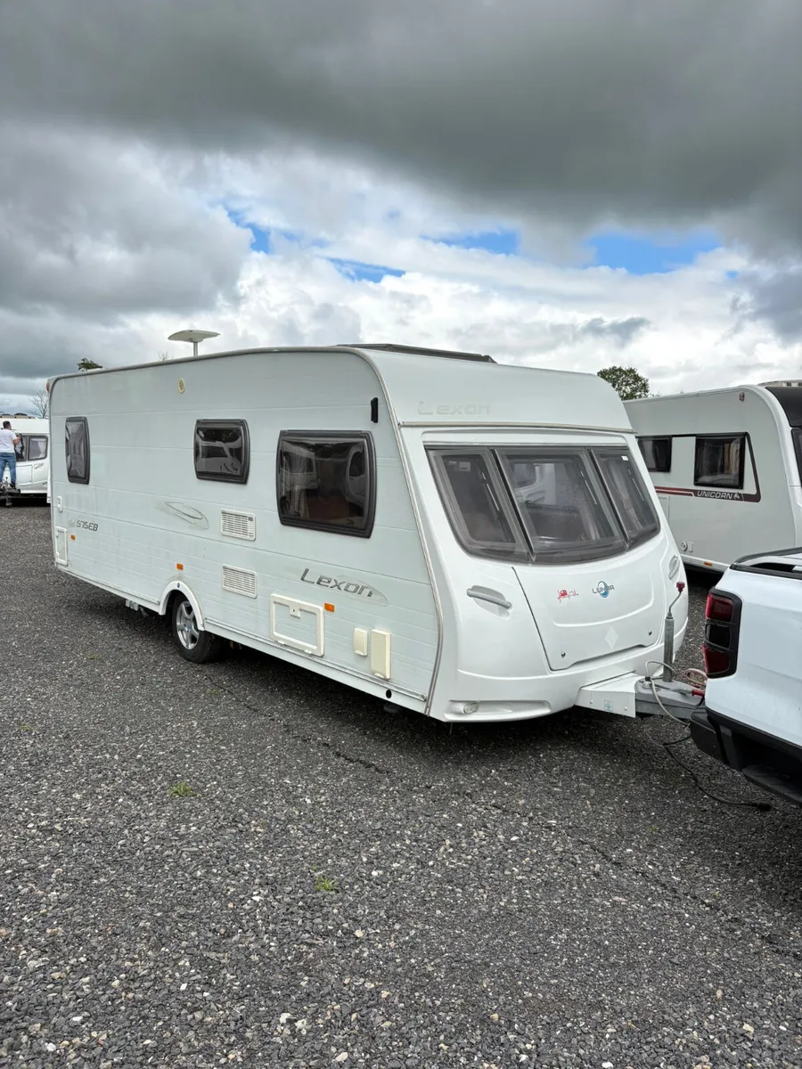 Lunar Lexon 4 Berth Fixed Bed Caravan - Image 2