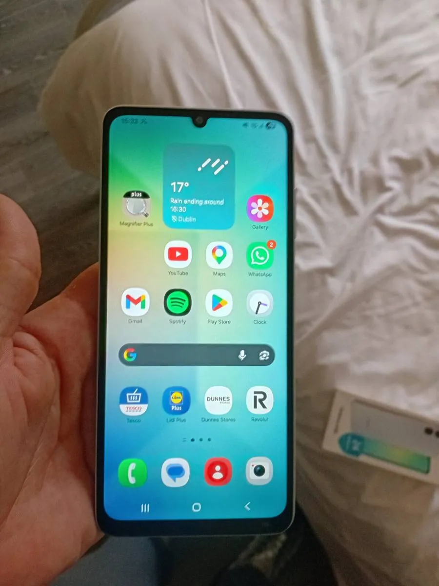 Samsung a06 used once - Image 1