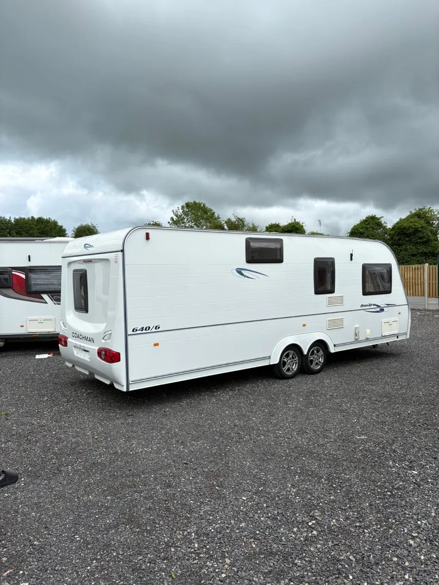 Coachman 6 Berth Fixed Bunkbed Caravan - Image 4