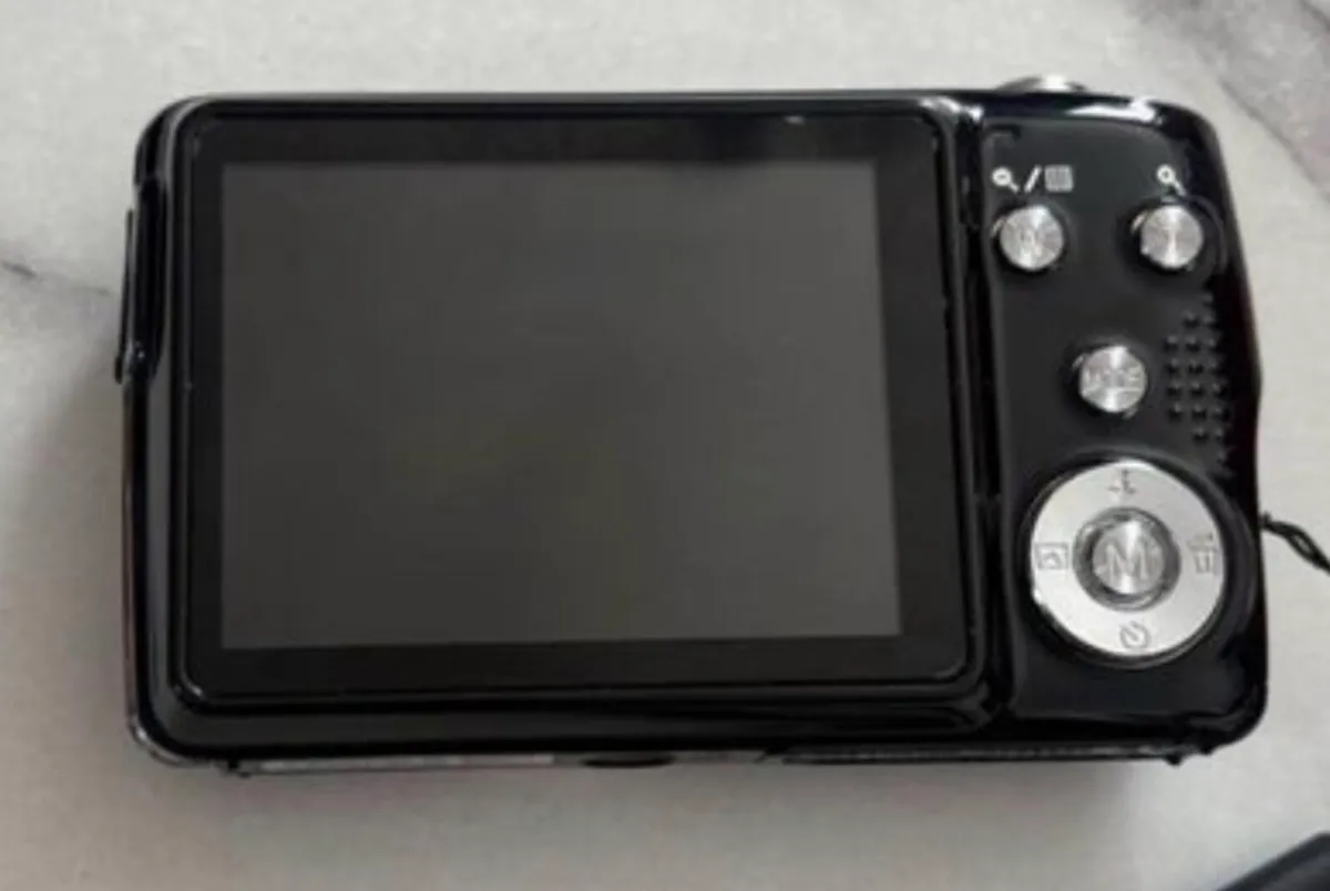 Digital camera - Image 2