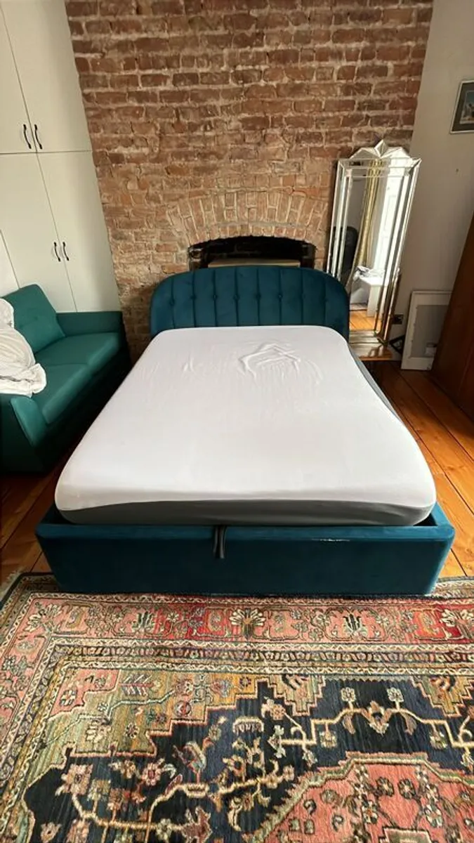 Queen-size Ottoman storage bed. - Image 1
