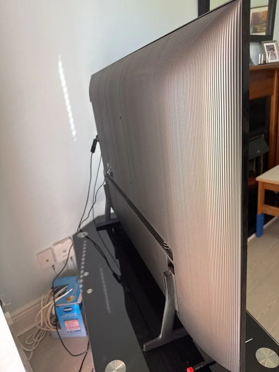 TV  Samsung 50 inch Crystal UHD 4K - Image 3