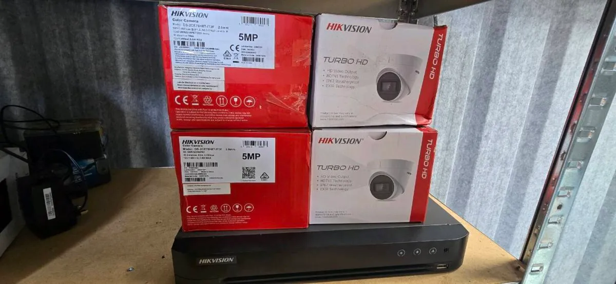 Hikvision 4 x channel recorder with 4 x 5mp brand