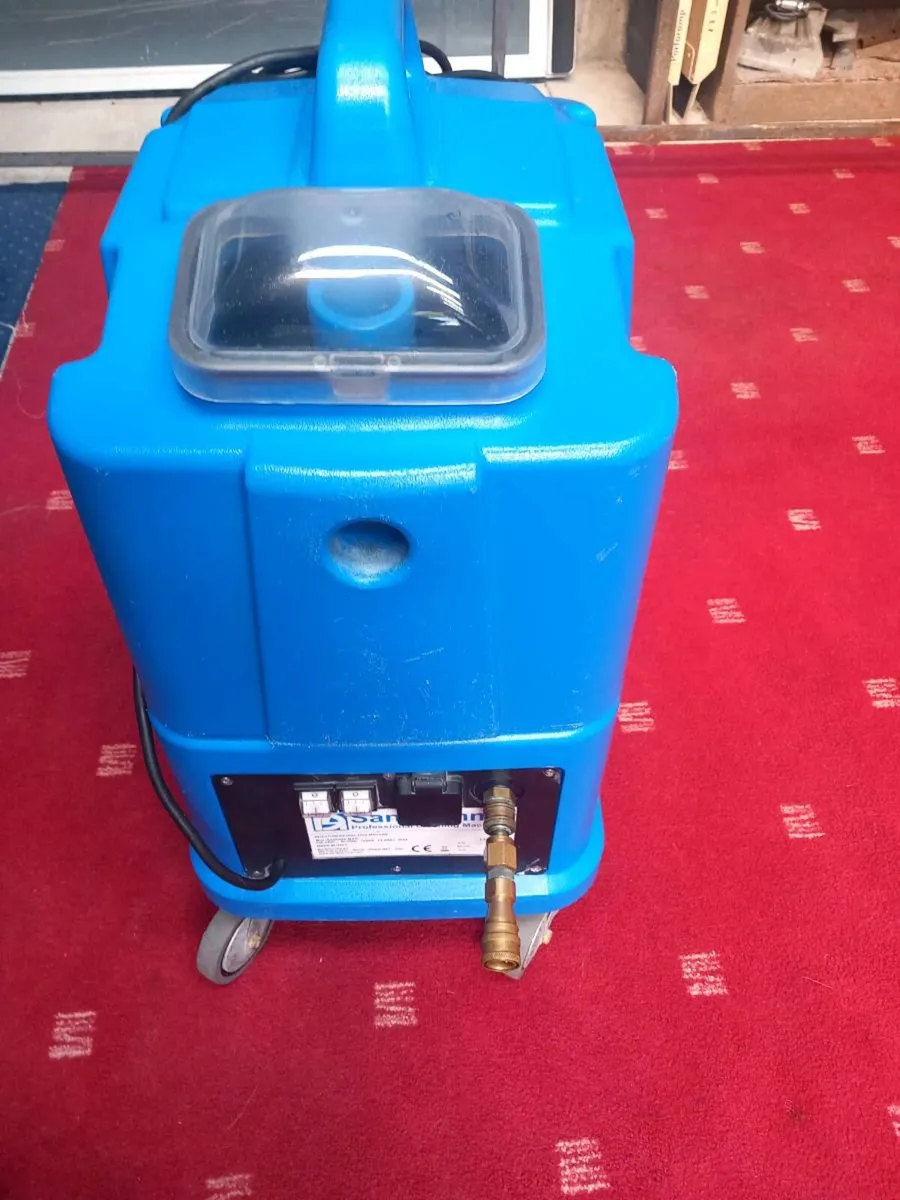Carpet vleaming machine - Image 2