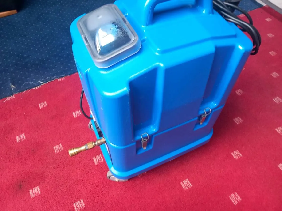 Carpet vleaming machine - Image 3