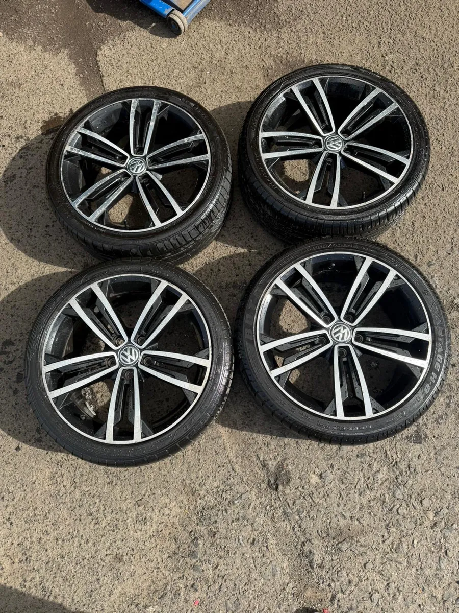 18” Vw seville alloy wheels - Image 1