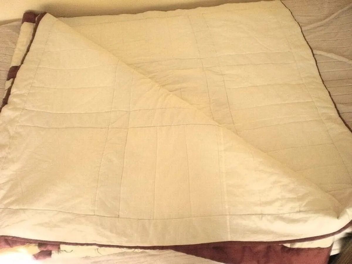 "King size" Slumbalux Bedspread" - Image 4