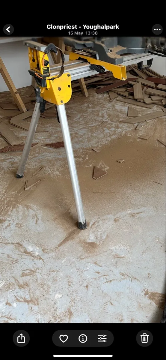 Dewalt 12” sliding mitre saw chop saw and stand - Image 3
