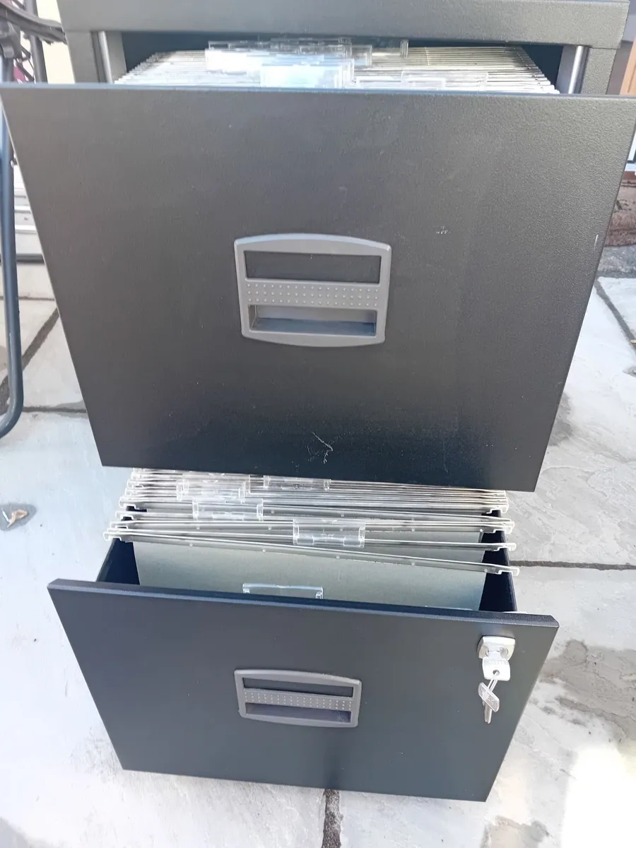 Filing cabinet 2 drawer - Image 1