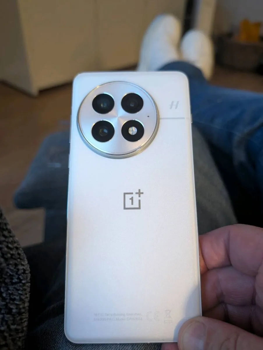 Oneplus 13, 512GB - Image 1
