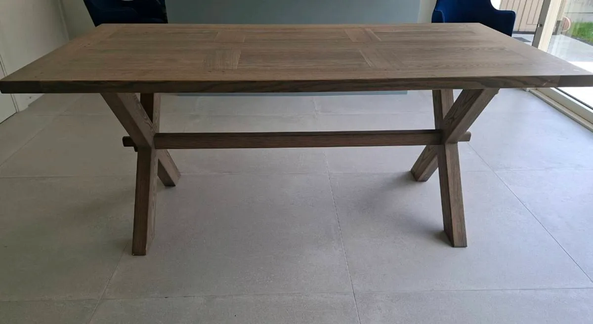Horsen dining table with chairs - Image 2