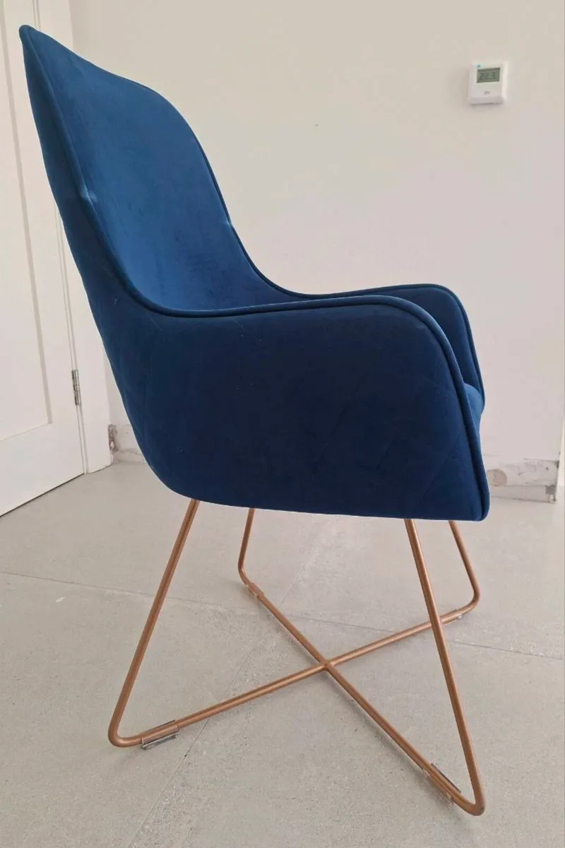 Horsen dining table with chairs - Image 4