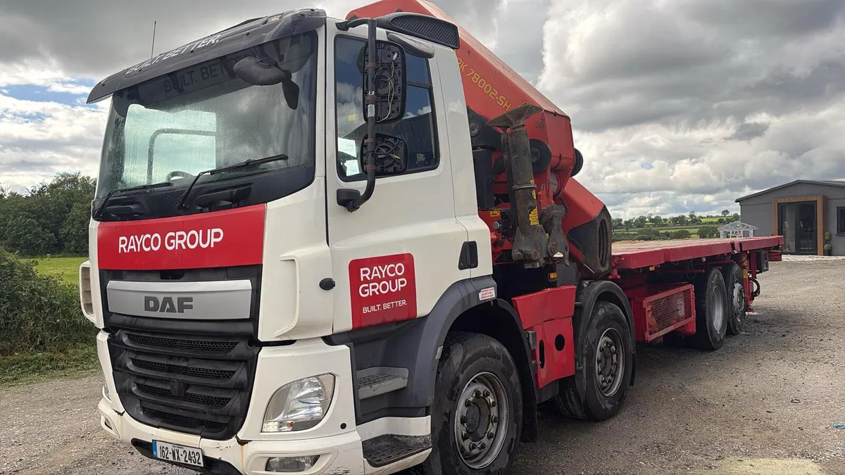 2016 DAF CF440 8x4 Palfinger Crane Truck - Image 3