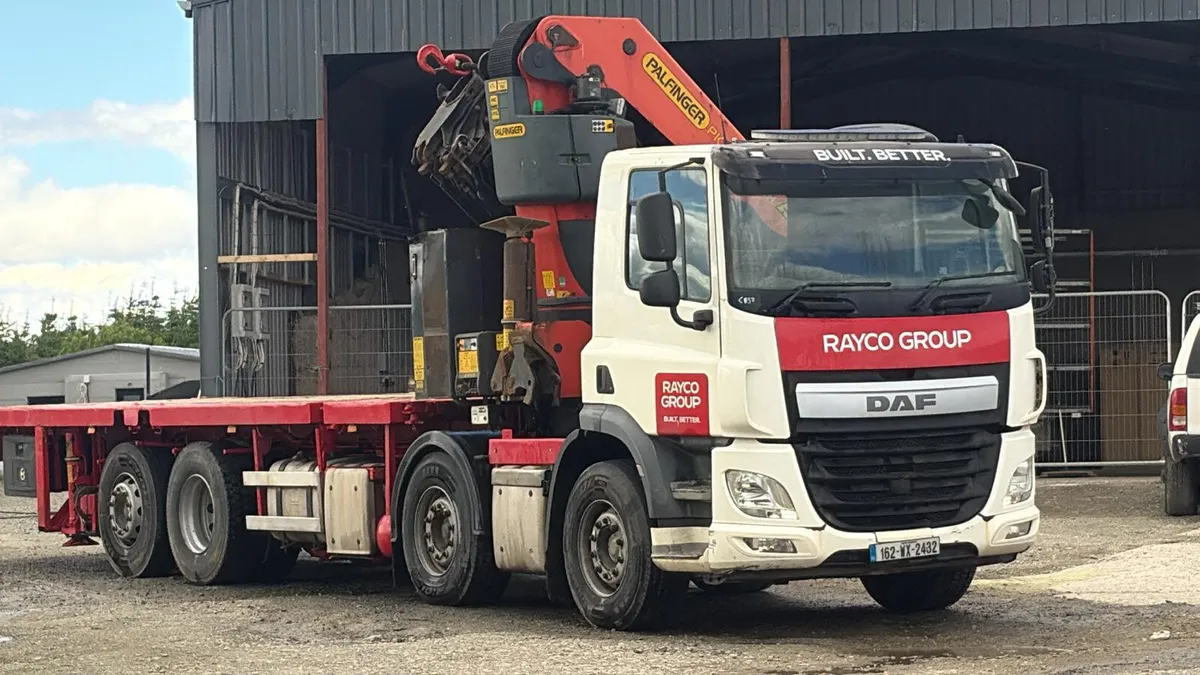 2016 DAF CF440 8x4 Palfinger Crane Truck - Image 1