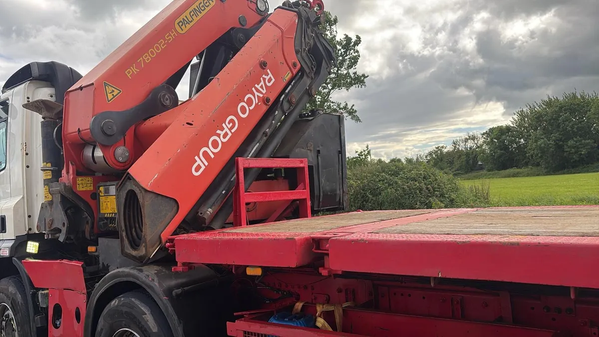 2016 DAF CF440 8x4 Palfinger Crane Truck - Image 4