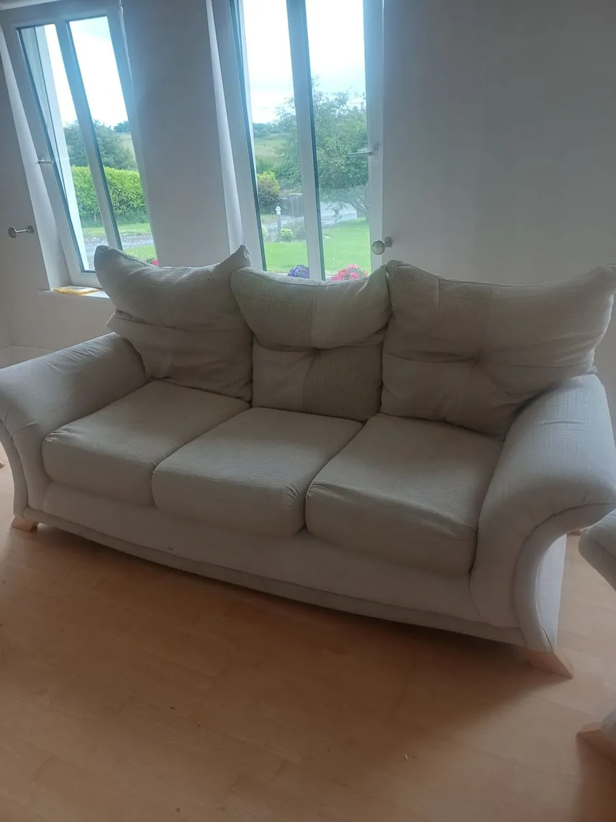 3 piece sofa - Image 3