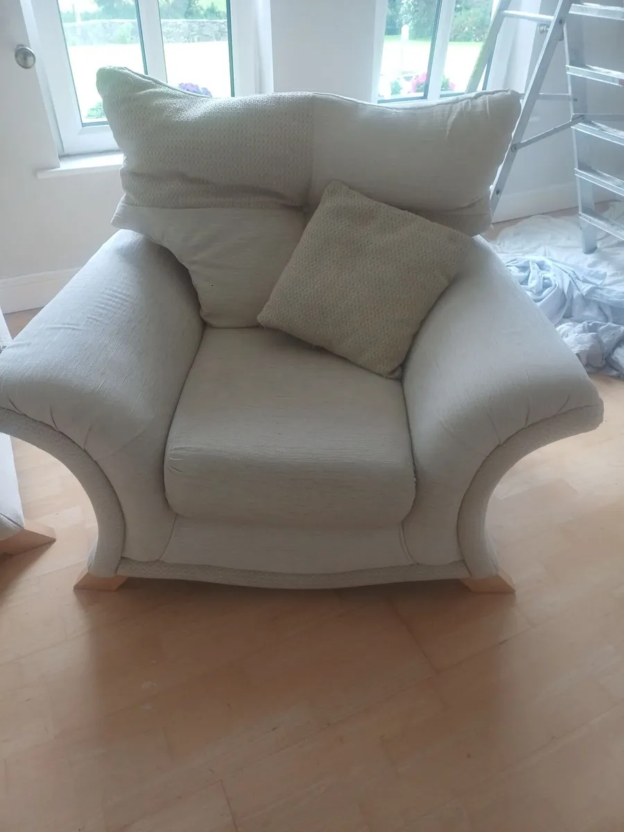 3 piece sofa - Image 4