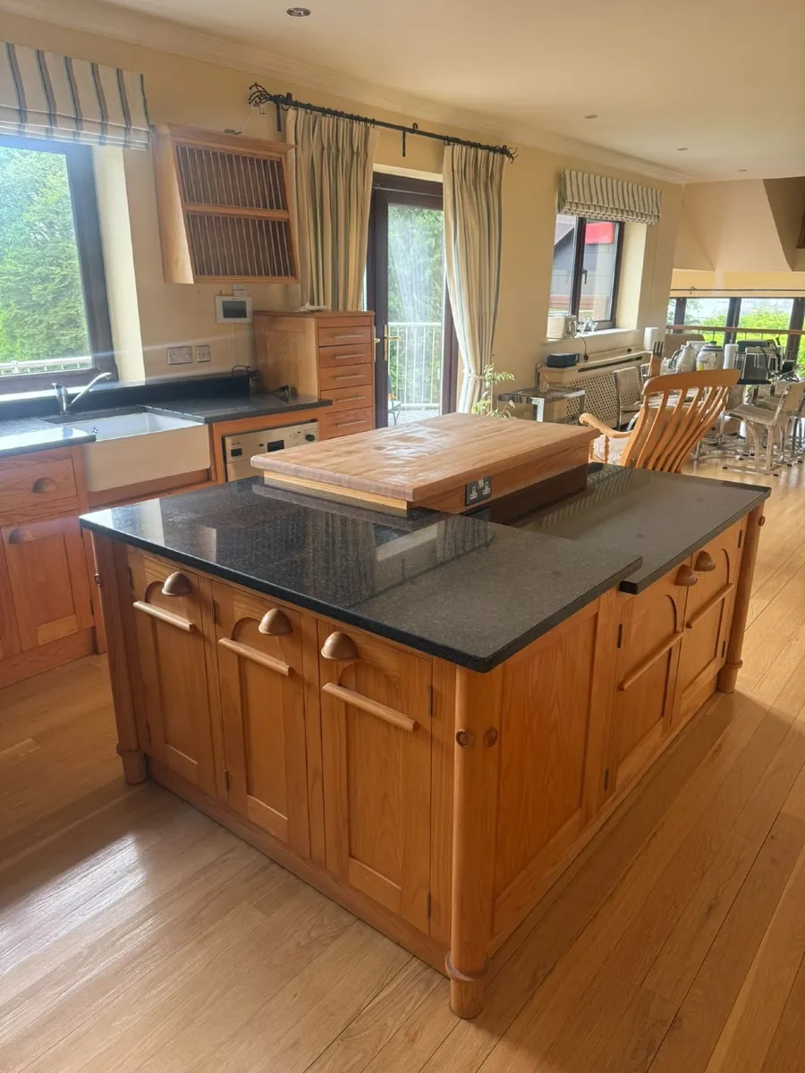 Solid Oak Kitchen - Image 4